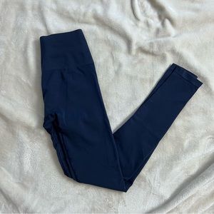 ALPHALETE Amplify Leggings – Tuxedo Blue
